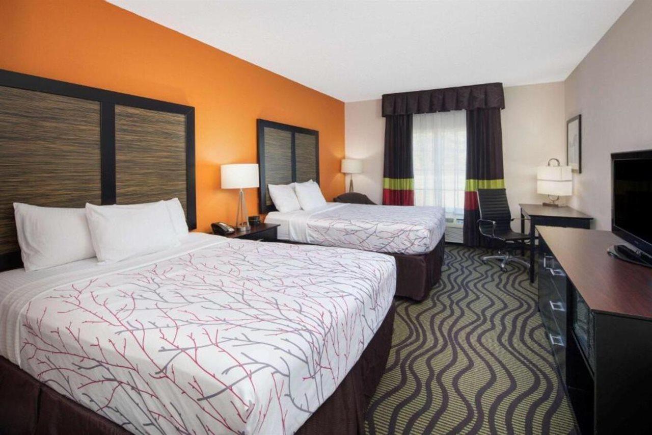 La Quinta Inn By Wyndham Calhoun South I-75 מראה חיצוני תמונה