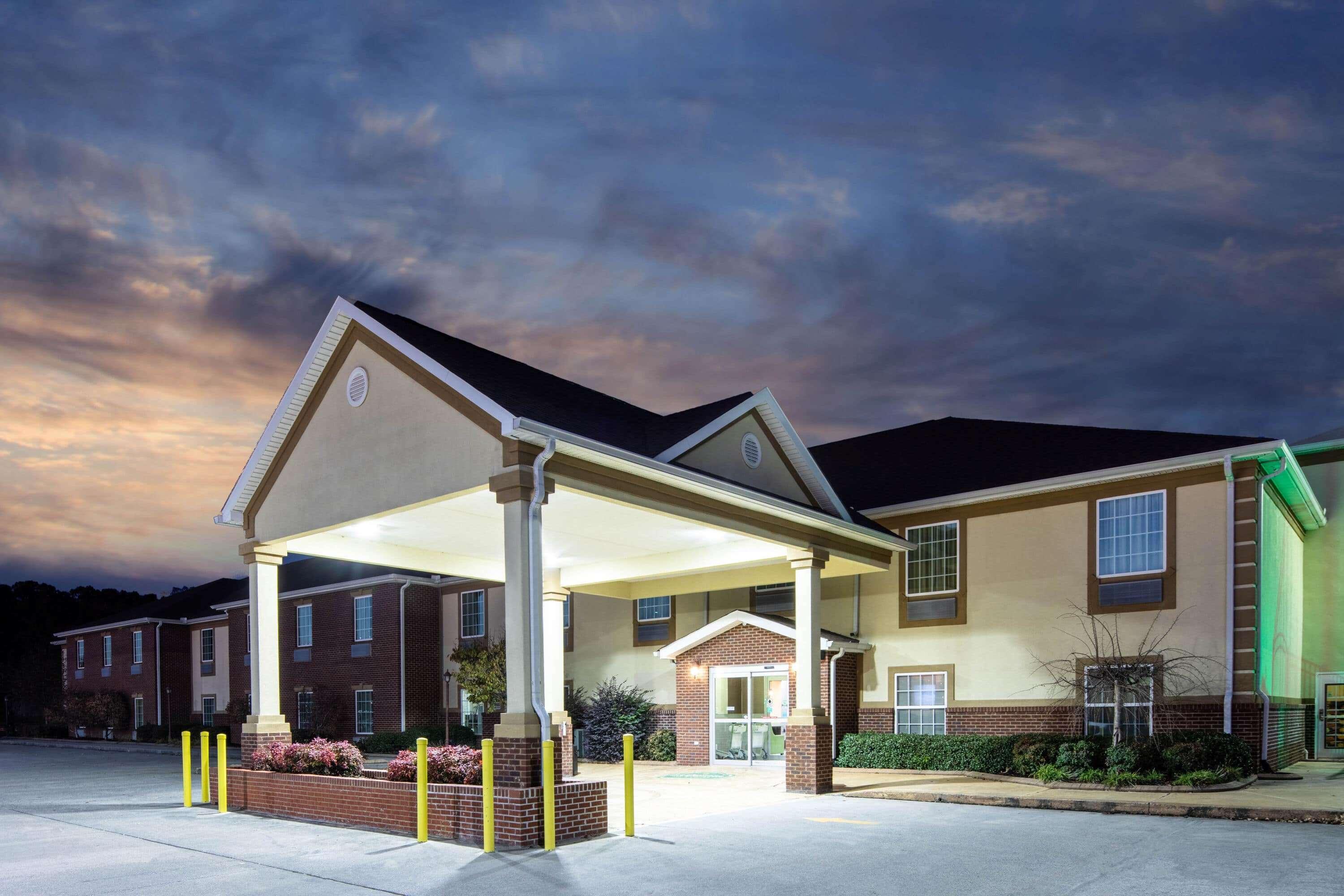 La Quinta Inn By Wyndham Calhoun South I-75 מראה חיצוני תמונה