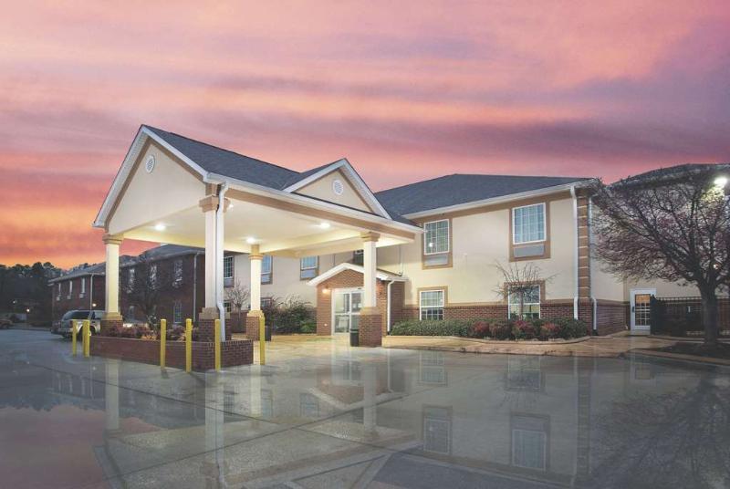 La Quinta Inn By Wyndham Calhoun South I-75 מראה חיצוני תמונה