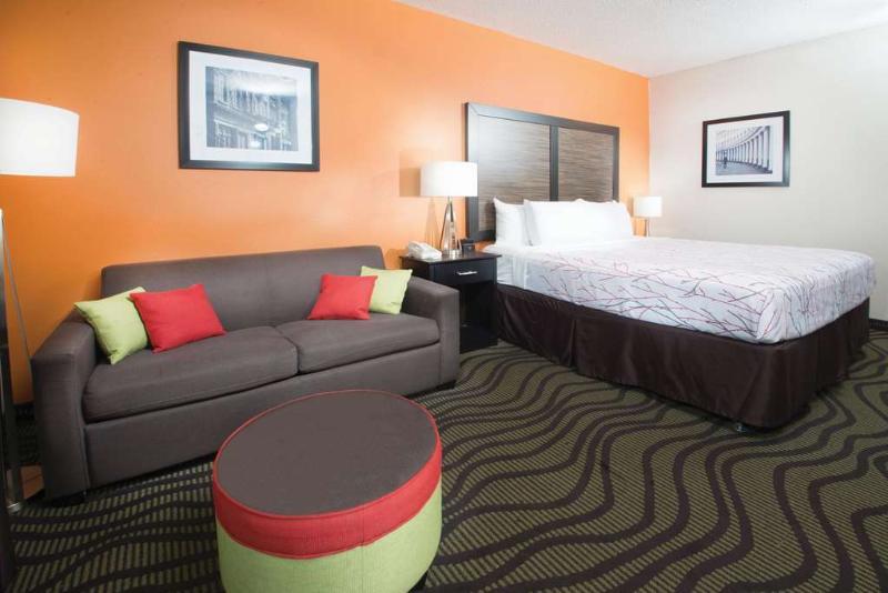 La Quinta Inn By Wyndham Calhoun South I-75 מראה חיצוני תמונה
